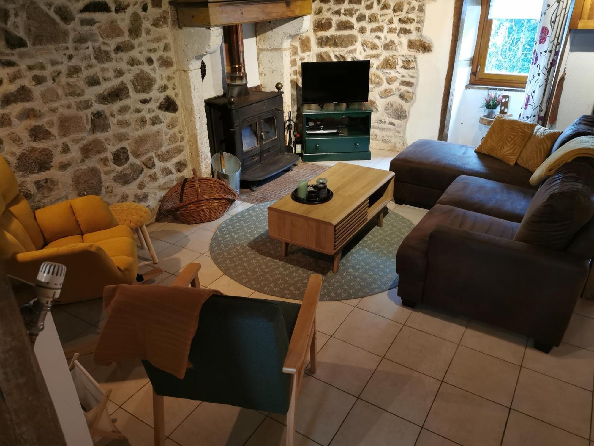 Tranquille Vienne Gites A Chirac Dept Charente Exterior photo