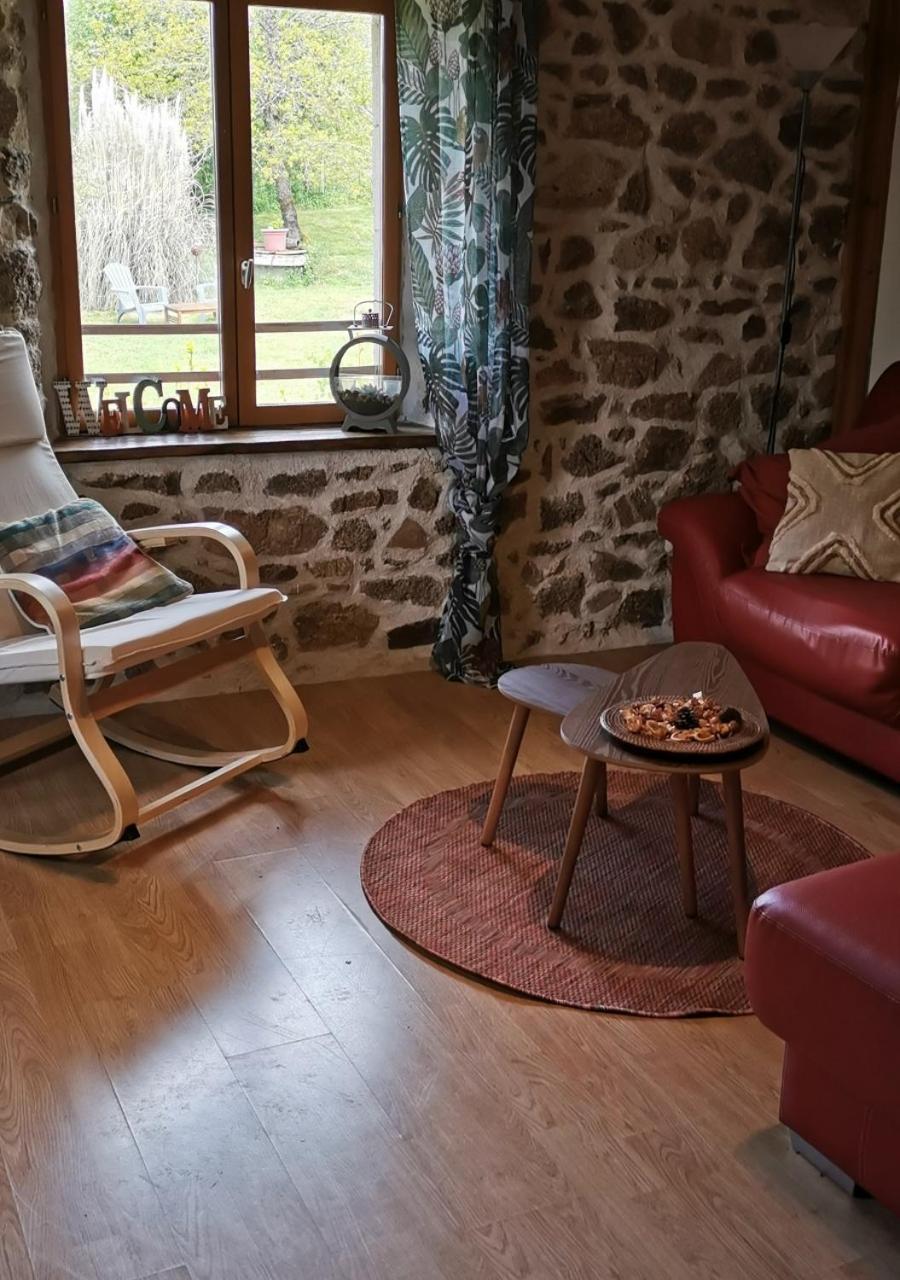 Tranquille Vienne Gites A Chirac Dept Charente Exterior photo