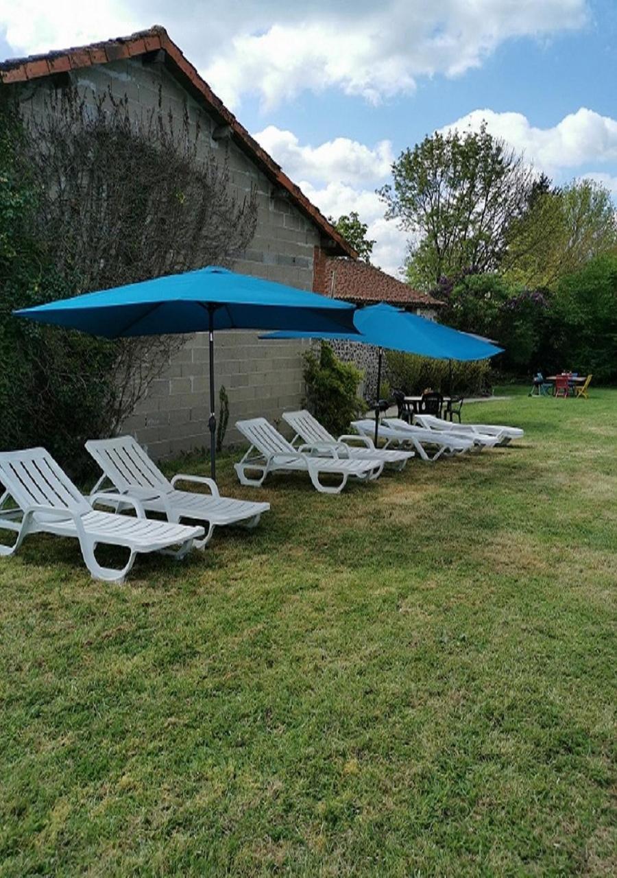 Tranquille Vienne Gites A Chirac Dept Charente Exterior photo